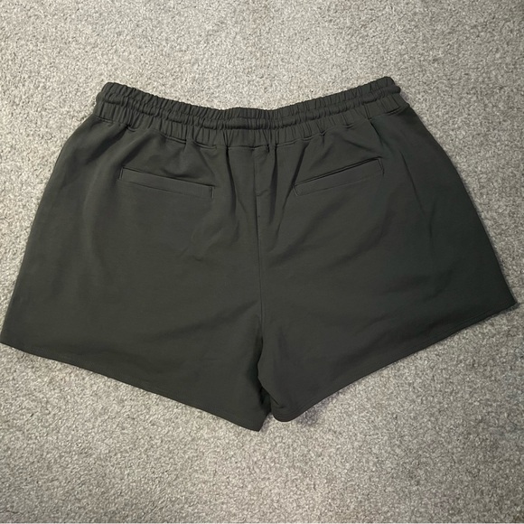 Sweat Shorts - Picture 5 of 5